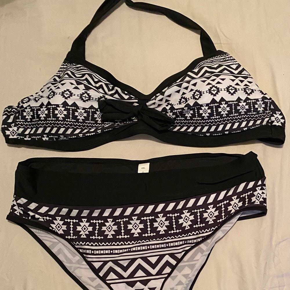Size -3XL Black and white bikini -New